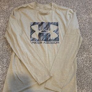 Under Armour Long Sleeve Logo Tee in Olive Green Camo Print